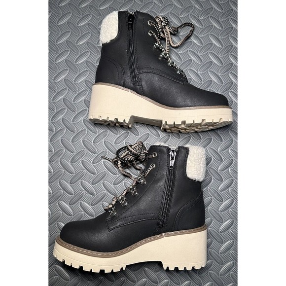 Dolce vita folksy black Faux Shearling ankle Girl block 2" heel combat boot Sz 1 - Picture 6 of 11